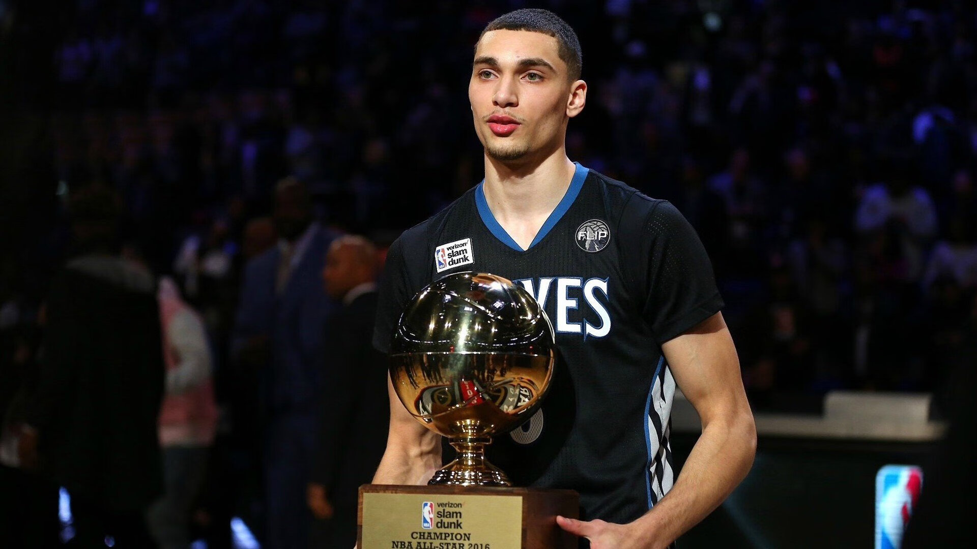 冲刺极限！运动员“爆发瞬间”点燃全场激情！